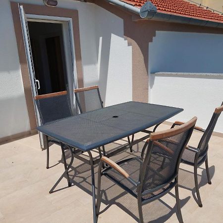 Apartments "Jope I Toni" Biograd Na Moru Exteriör bild