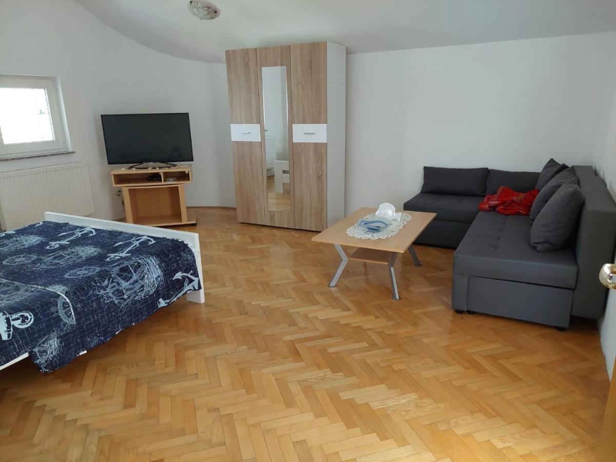 Apartments "Jope I Toni" Biograd Na Moru Exteriör bild
