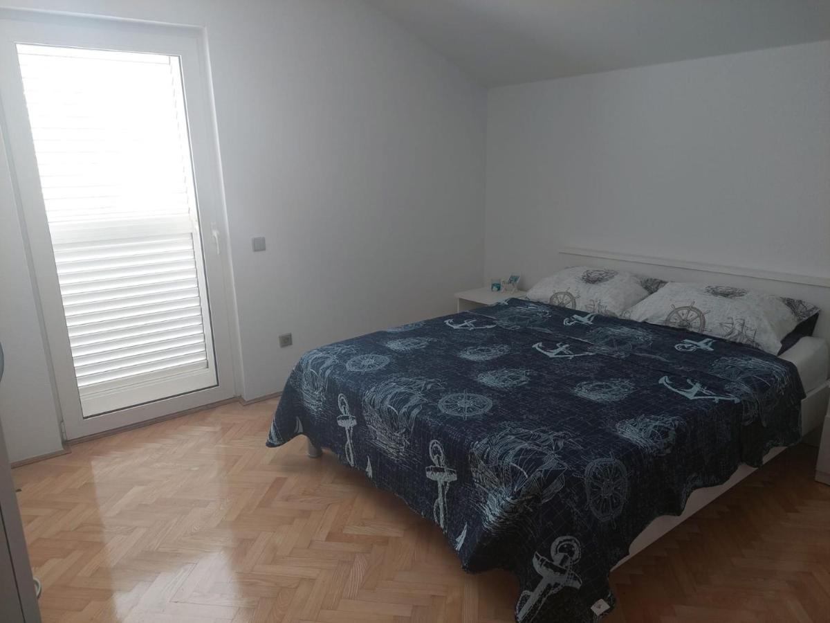 Apartments "Jope I Toni" Biograd Na Moru Exteriör bild