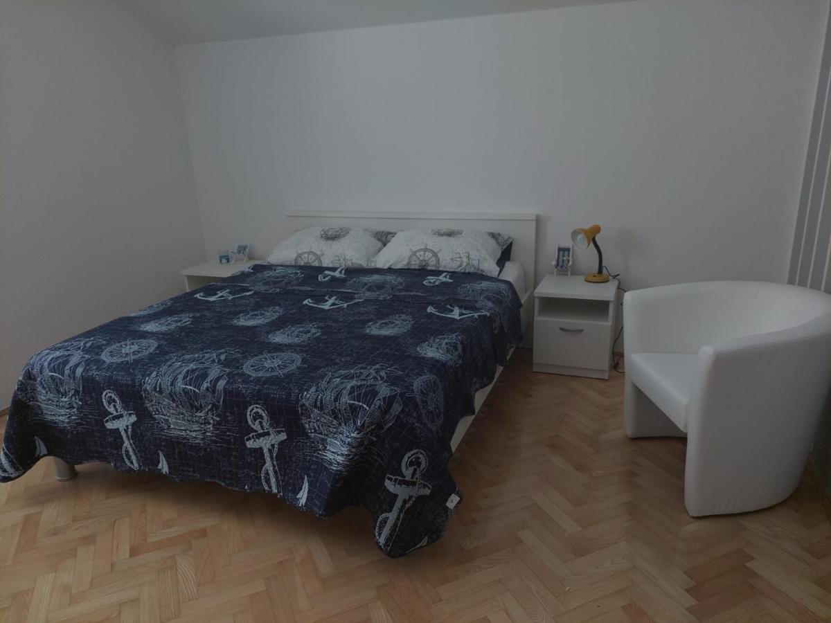 Apartments "Jope I Toni" Biograd Na Moru Exteriör bild