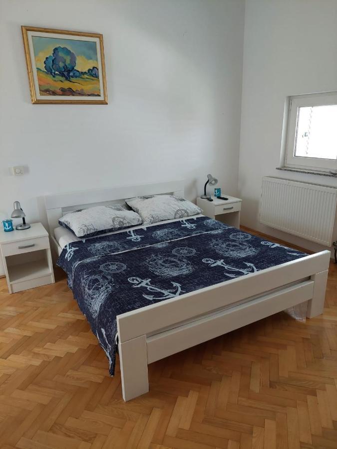 Apartments "Jope I Toni" Biograd Na Moru Exteriör bild